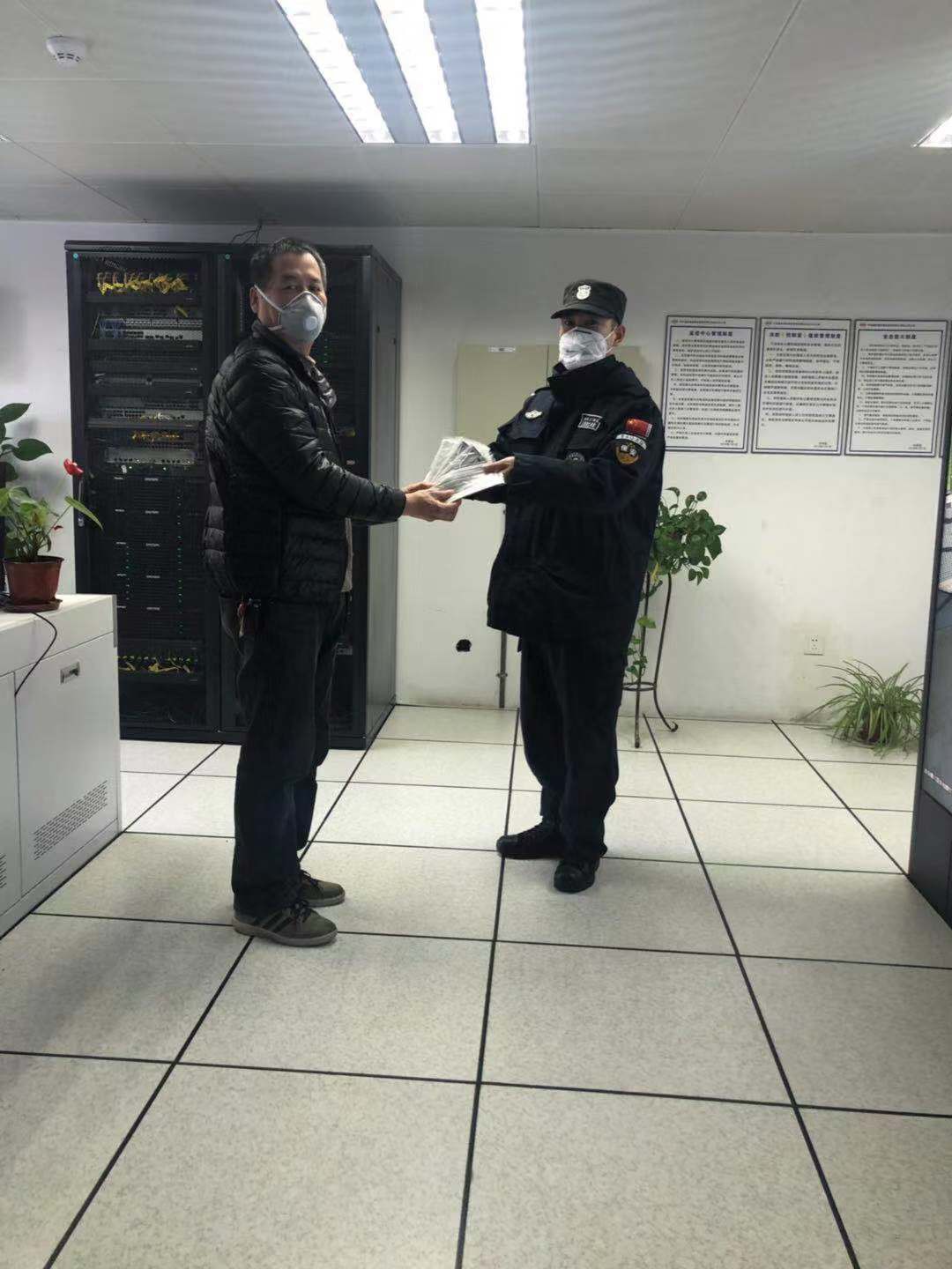 阻击新冠病毒疫情，博尔立物业员尽心尽责！